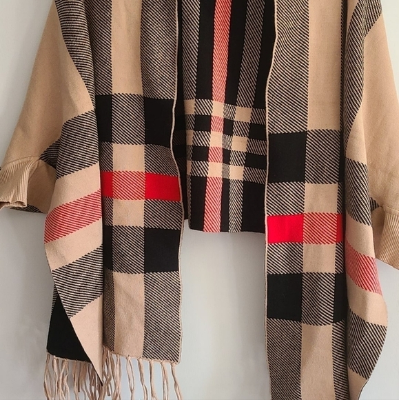 TRÏBE Barclay Camel Check Plaid Print Shrug Shawl Sweater With Sleeves NWT - Picture 7 of 8